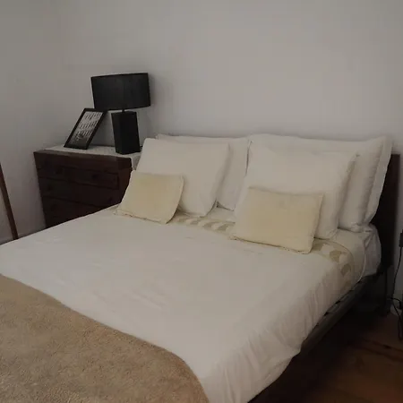 Typical Duplex In Bairro Alto Апартаменты *